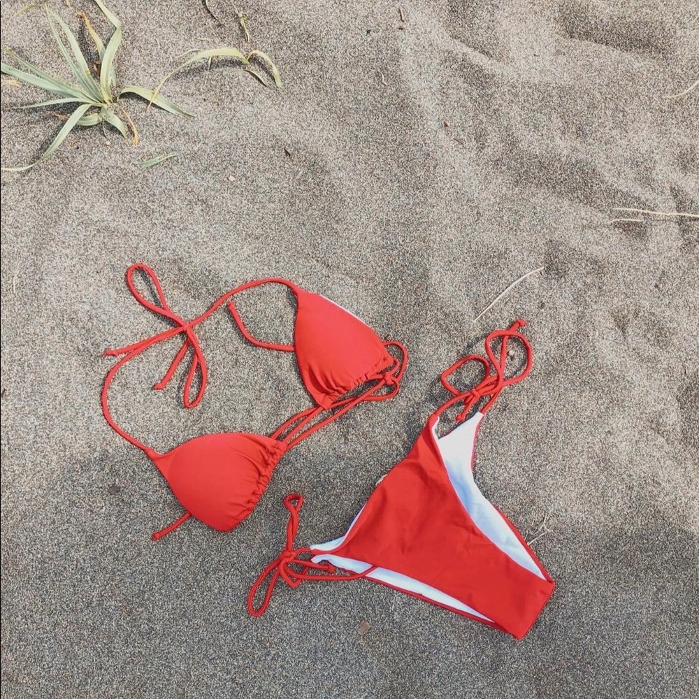 Red bikini set